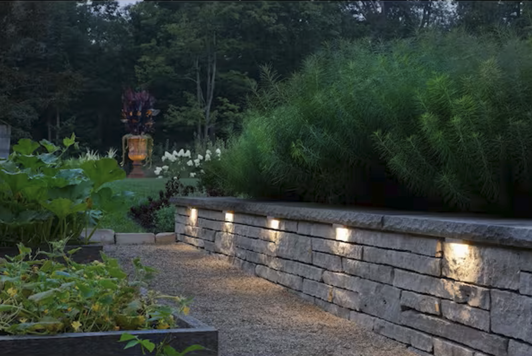 Rock and hardscape accent lighting